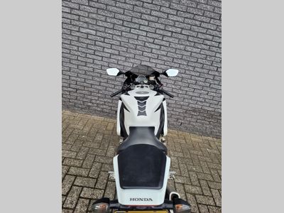 HONDA CBR 1000 RR FIREBLADE – foto 4
