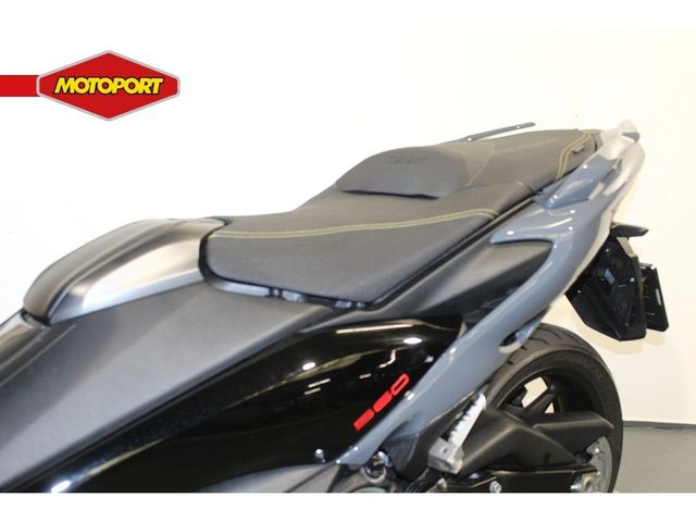 yamaha - tmax-tech-max-560