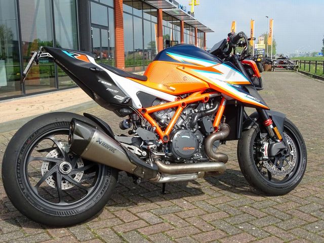ktm - 1290-super-duke-rr