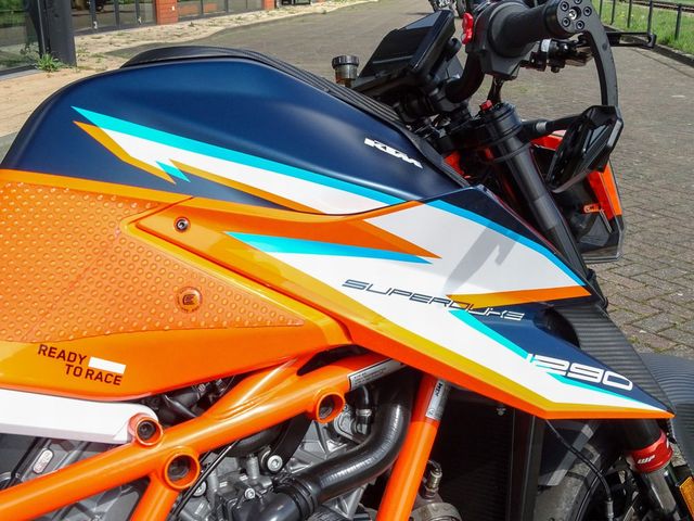 ktm - 1290-super-duke-rr