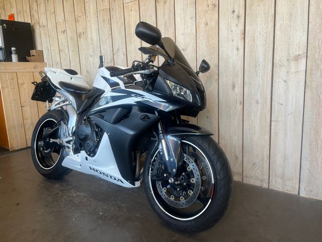 honda - cbr-600-rr