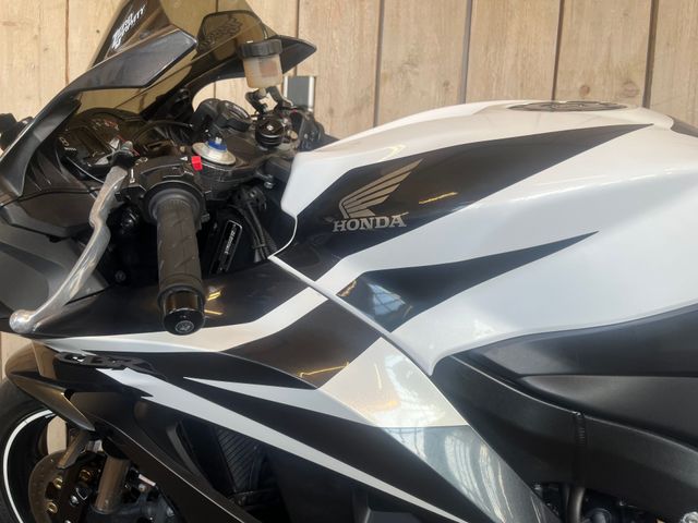 honda - cbr-600-rr