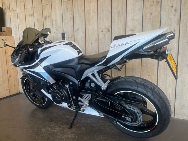 honda - cbr-600-rr