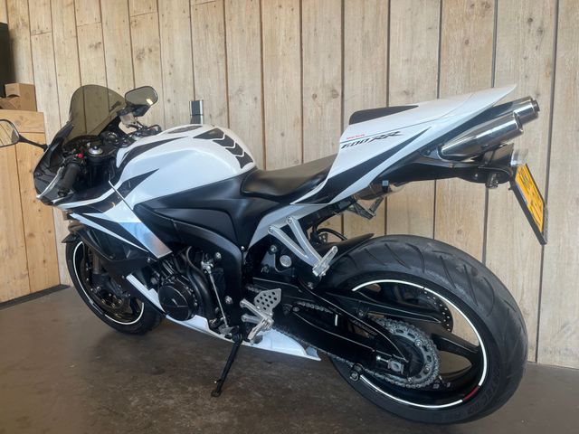 honda - cbr-600-rr