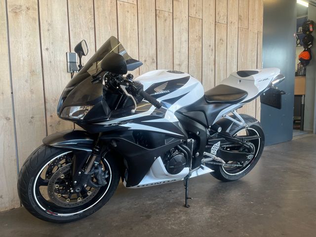 honda - cbr-600-rr