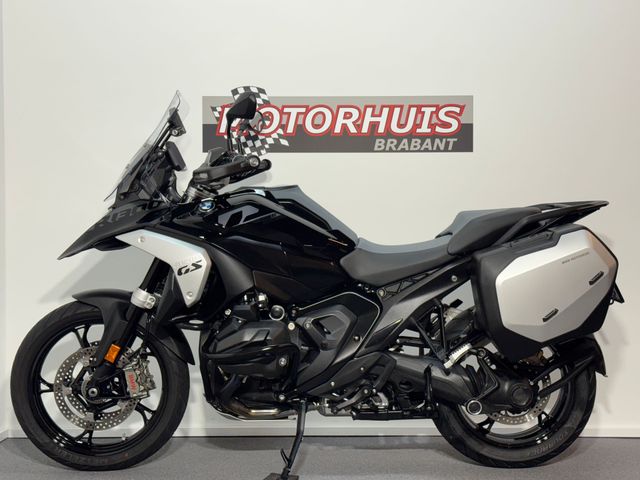 bmw - r-1300-gs-triple-black