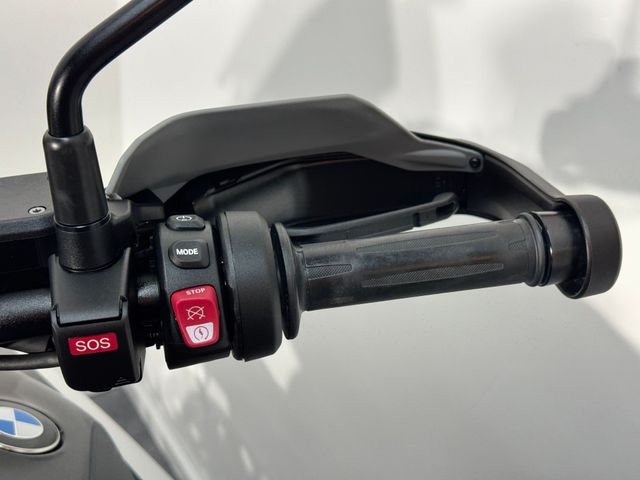 bmw - r-1300-gs-triple-black