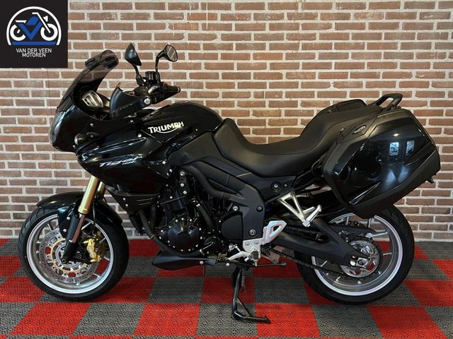 triumph - tiger-1050