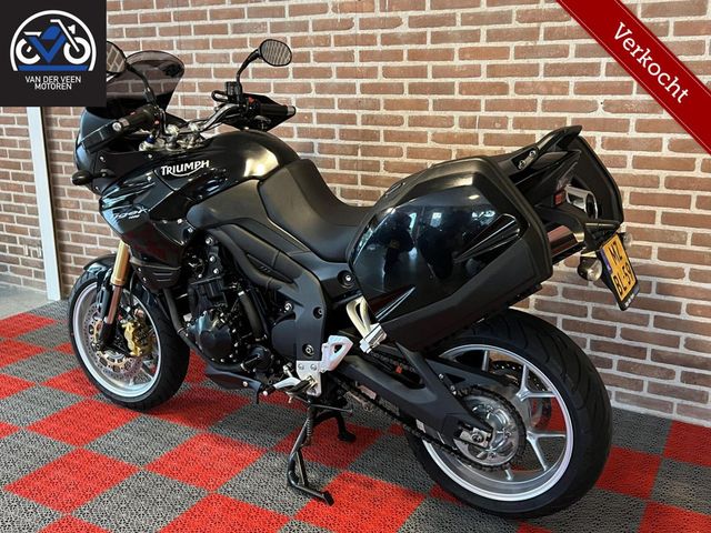 triumph - tiger-1050