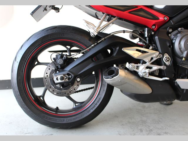 triumph - street-triple-r-low-ride-height