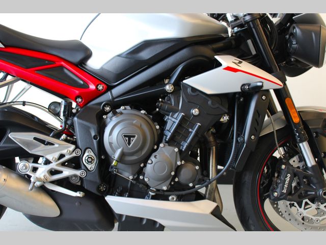 triumph - street-triple-r-low-ride-height