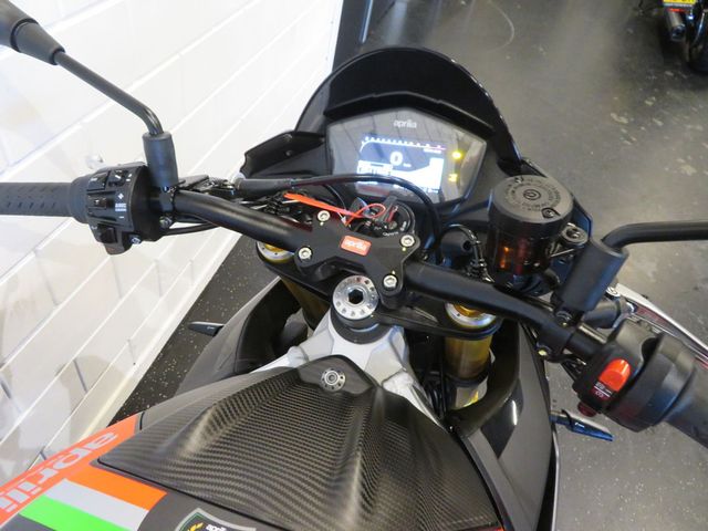aprilia - tuono-v4-1100-factory