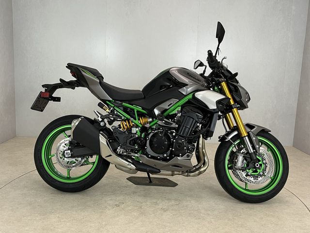 kawasaki - z900