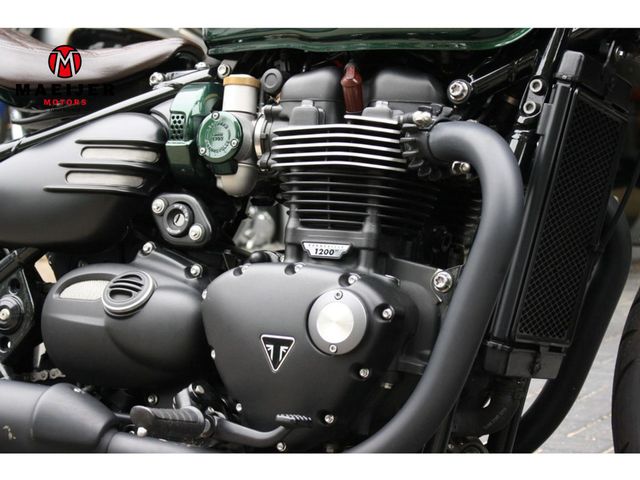 triumph - bonneville-bobber-black