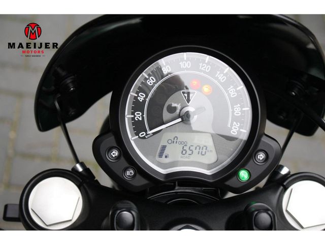 triumph - bonneville-bobber-black