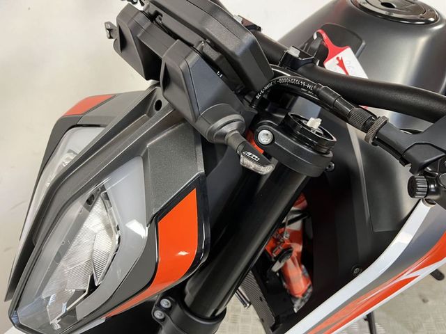 ktm - 890-duke-r