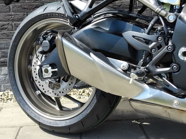 suzuki - gsx-s-1000-gt
