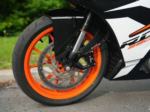 ktm - rc-390