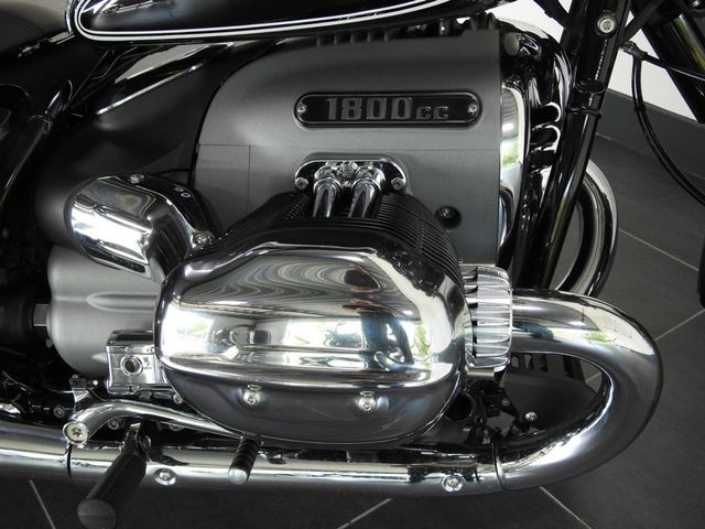 bmw - r-18-classic