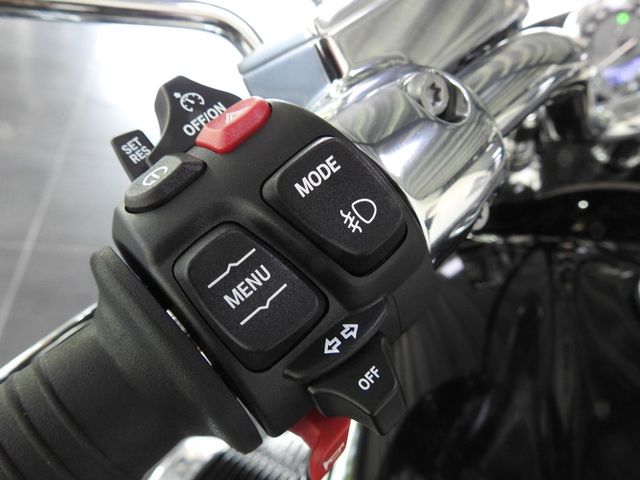 bmw - r-18-classic