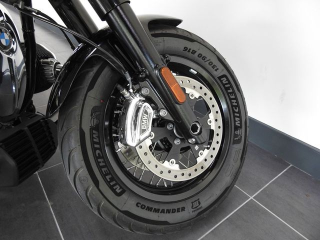 bmw - r-18-classic