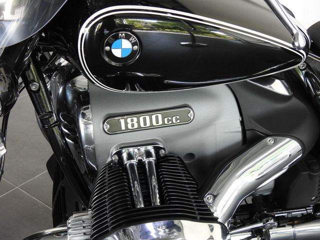 bmw - r-18-classic