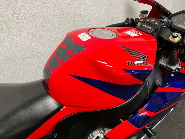 honda - cbr-1000-rr-fireblade