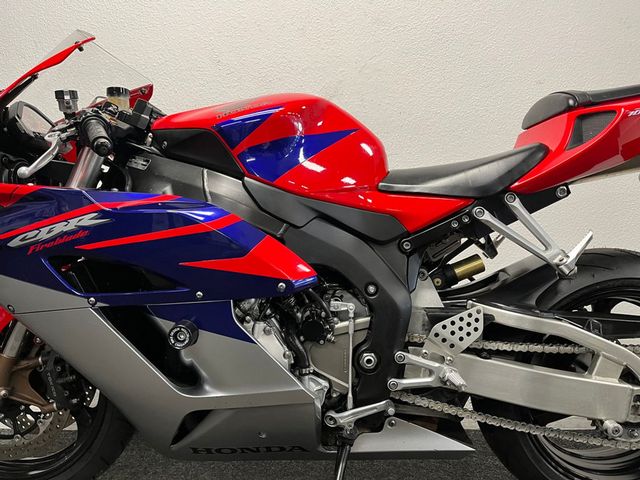 honda - cbr-1000-rr-fireblade