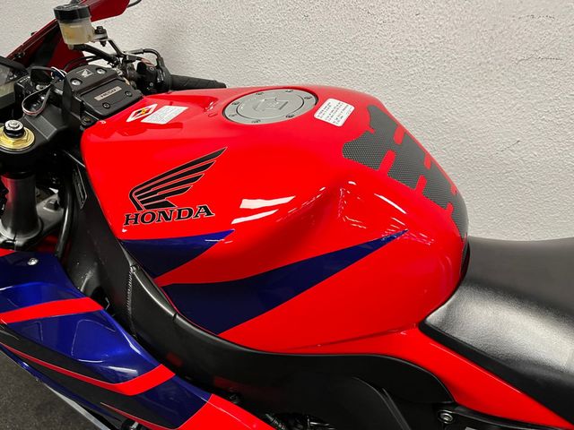 honda - cbr-1000-rr-fireblade