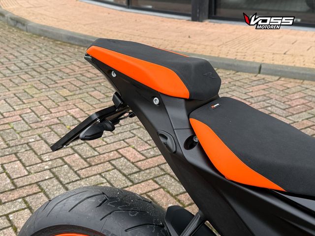 ktm - 1290-super-duke-r