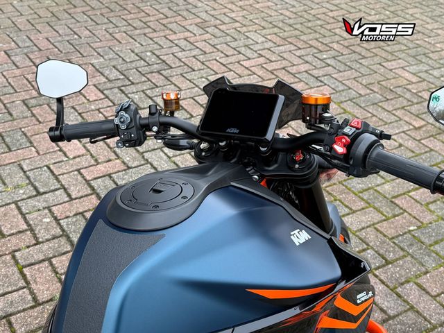 ktm - 1290-super-duke-r