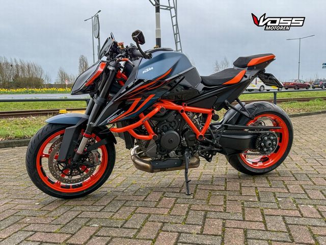 ktm - 1290-super-duke-r