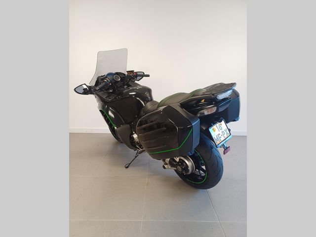 kawasaki - 1400-gtr