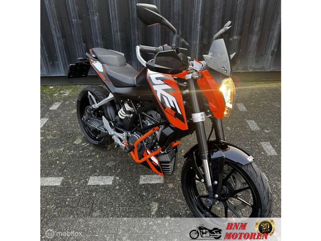 ktm - 125-duke