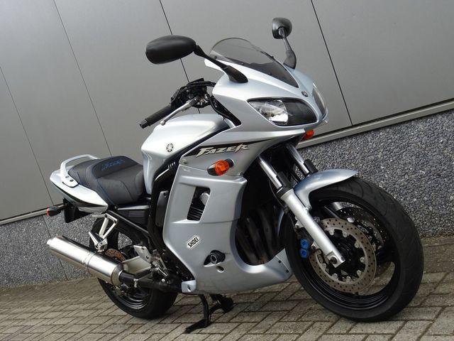 yamaha - fzs-600-fazer