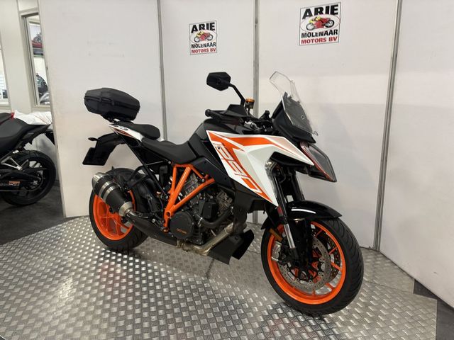ktm - 1290-super-duke-gt