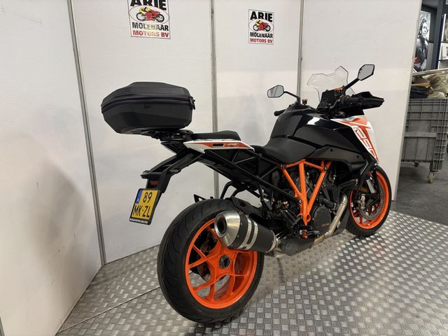 ktm - 1290-super-duke-gt