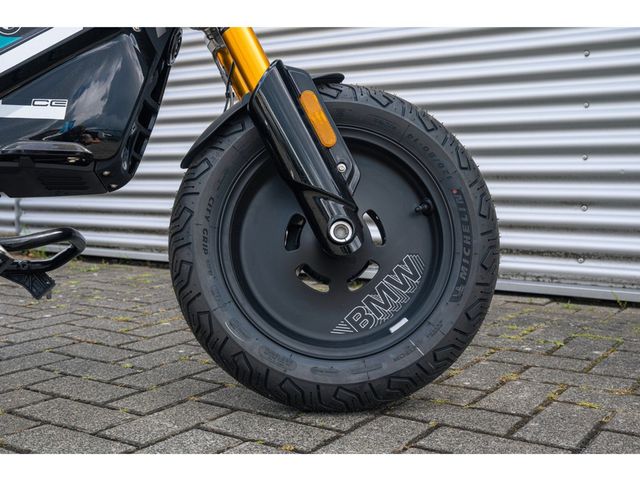bmw - ce-02
