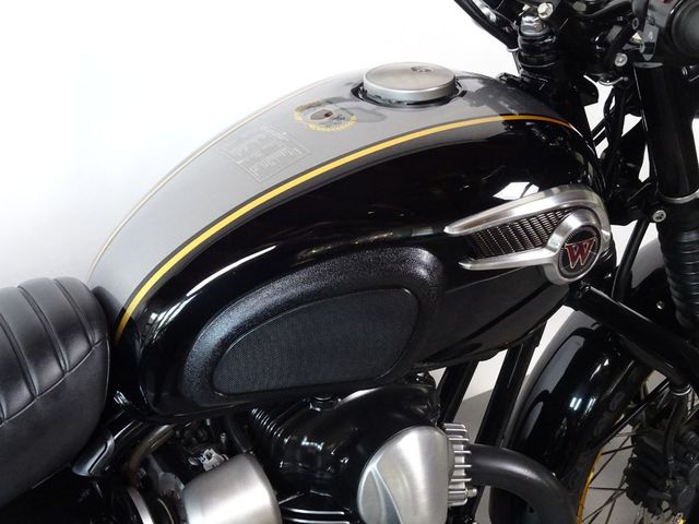 kawasaki - w800-special-edition