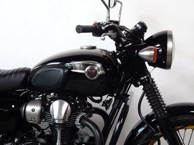 kawasaki - w800-special-edition