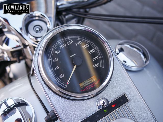 harley-davidson - road-king-classic-flhrci