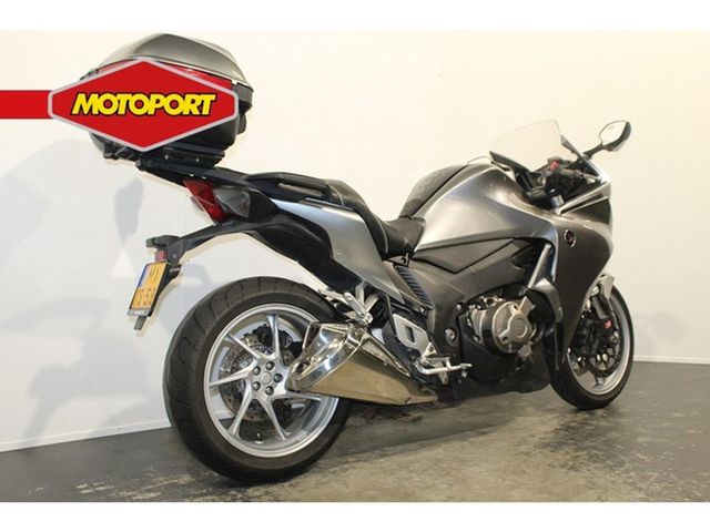 honda - vfr-1200-f-dct