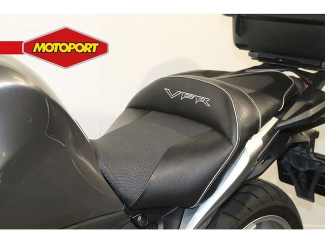 honda - vfr-1200-f-dct