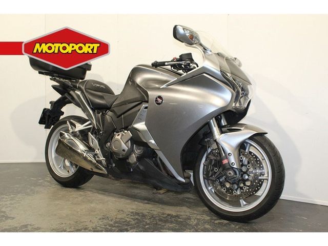 honda - vfr-1200-f-dct