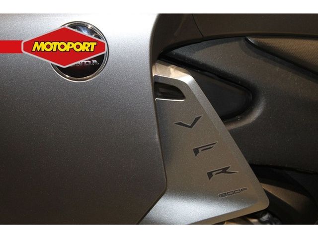 honda - vfr-1200-f-dct