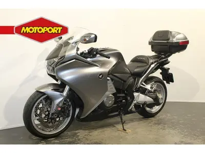HONDA VFR 1200 F DCT – foto 2