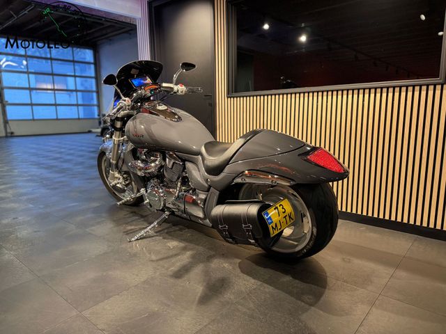 suzuki - m-1800-r-intruder