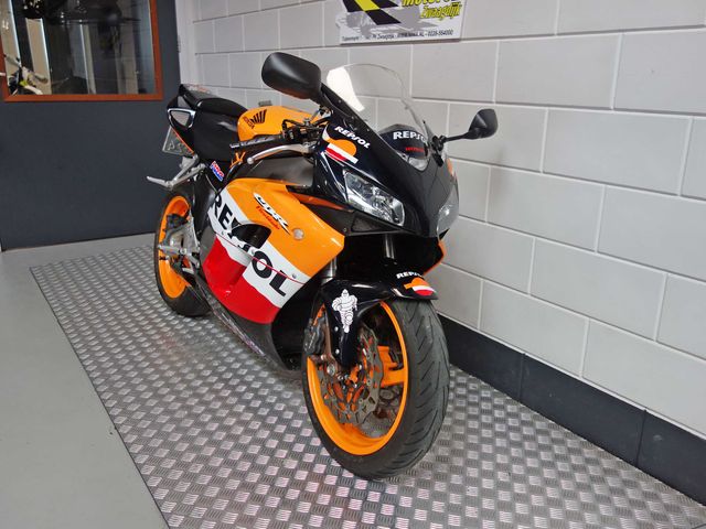 honda - cbr-1000-rr-fireblade