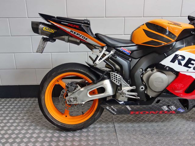 honda - cbr-1000-rr-fireblade