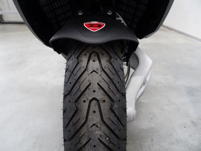 italjet - dragstar-200-limited-edition